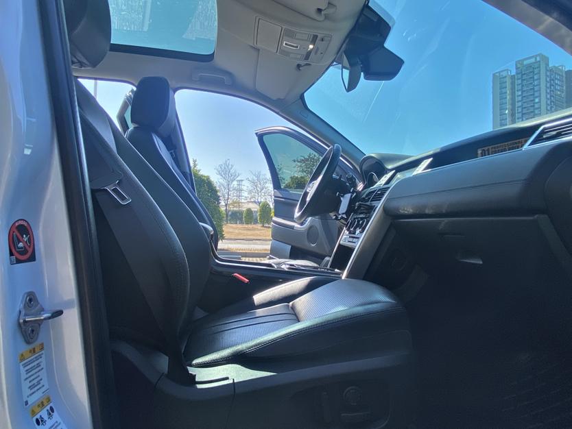 Land Rover Discovery Sport Модель 2018 года 240PS HSE Edition – фото 20