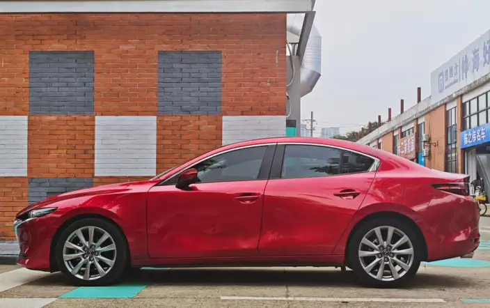 Mazda3 Axela 2023 Model 2.0L Automatic Zhi Shine Edition