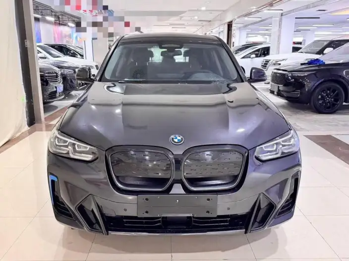 BMW iX3 2022 Model Leading Model – фото 2