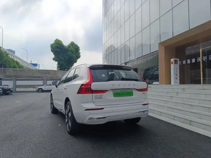 Volvo XC60 PHEV 2025 Model T8 4WD Long Battery Life Pro Smart Elegance Deluxe Edition – фото 5