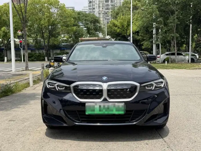 BMW i3 2023 Model eDrive35L – фото 2