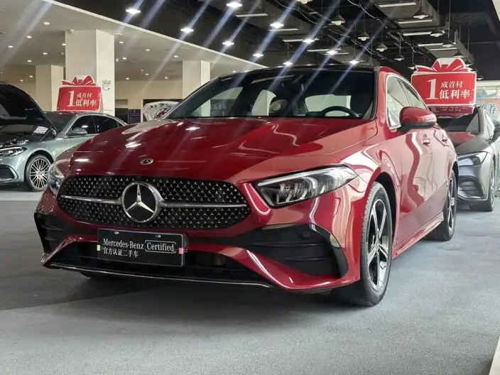 Mercedes-Benz A-class 2023 Model A 200 L Sports sedan Fashion Edition – фото 1