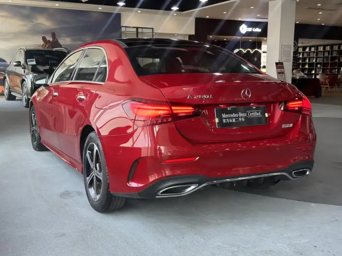 Mercedes-Benz A-class 2023 Model A 200 L Sports sedan Fashion Edition – фото 4