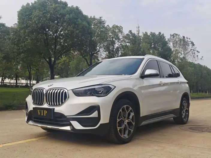 BMW X1 2022 Model sDrive20Li Fashion Model – фото 1