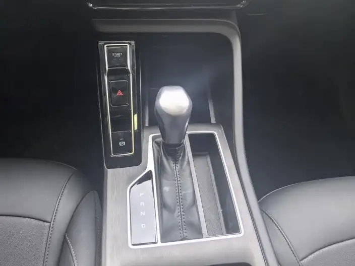 Roewe i5 2026 Model 1.5L CVT Deluxe Edition – фото 8