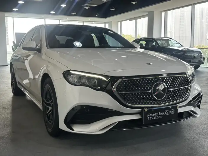 Mercedes-Benz E-Class 2024 Model E 260 L Sports sedan – фото 3