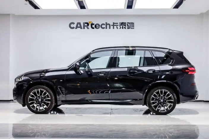 BMW X5 2023 Model xDrive40Li M Sports Night Set – фото 3