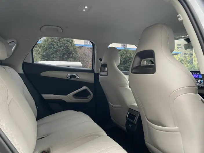 Yuan UP 2025 Model Smart Driving Edition 401KM Vitality Edition – фото 10