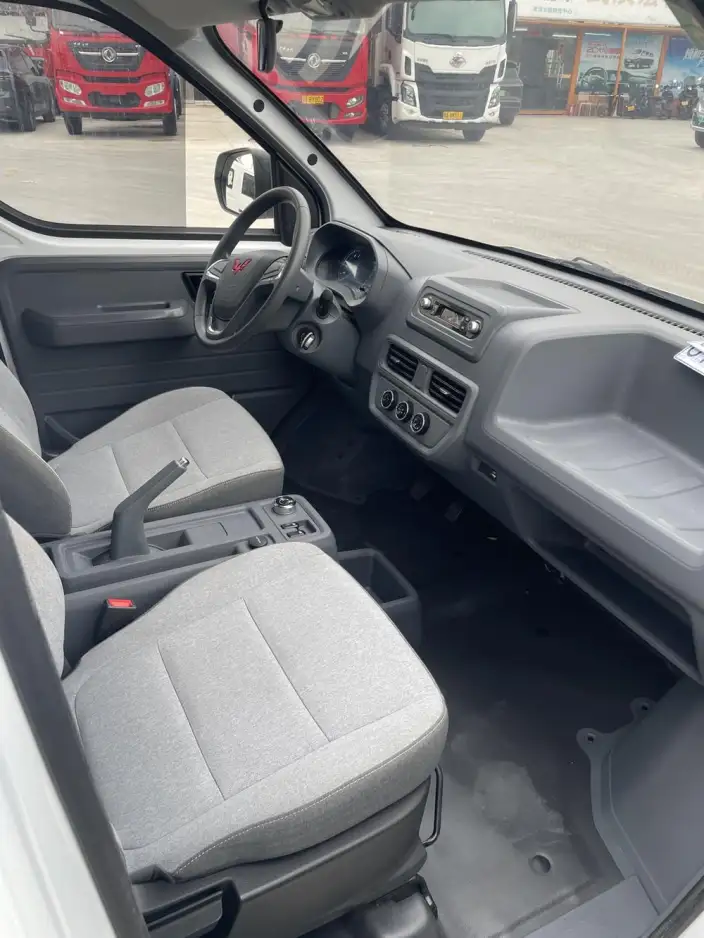 Wuling Yangguang 2024 Model 300km Comfort Model Passenger car Edition 75kW – фото 8