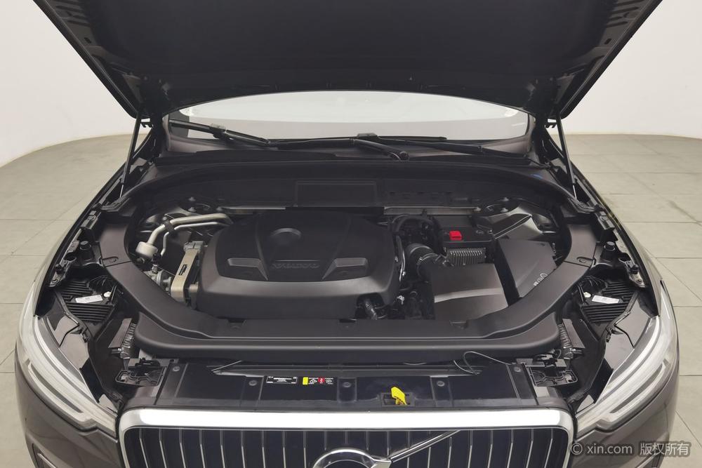 Volvo XC60 2020 T5 AWD Smart Luxury – фото 5