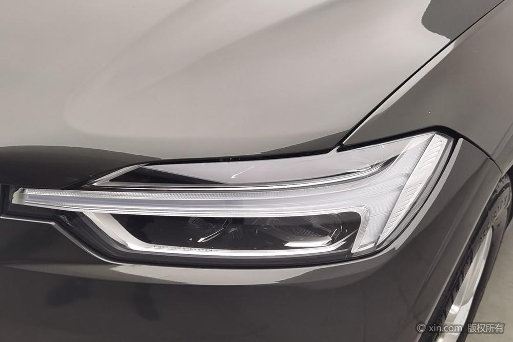 Volvo XC60 2020 T5 AWD Smart Luxury – фото 7