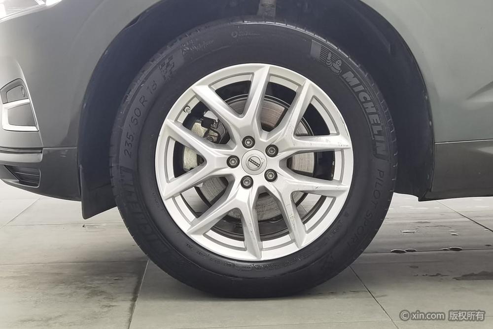 Volvo XC60 2020 T5 AWD Smart Luxury – фото 8