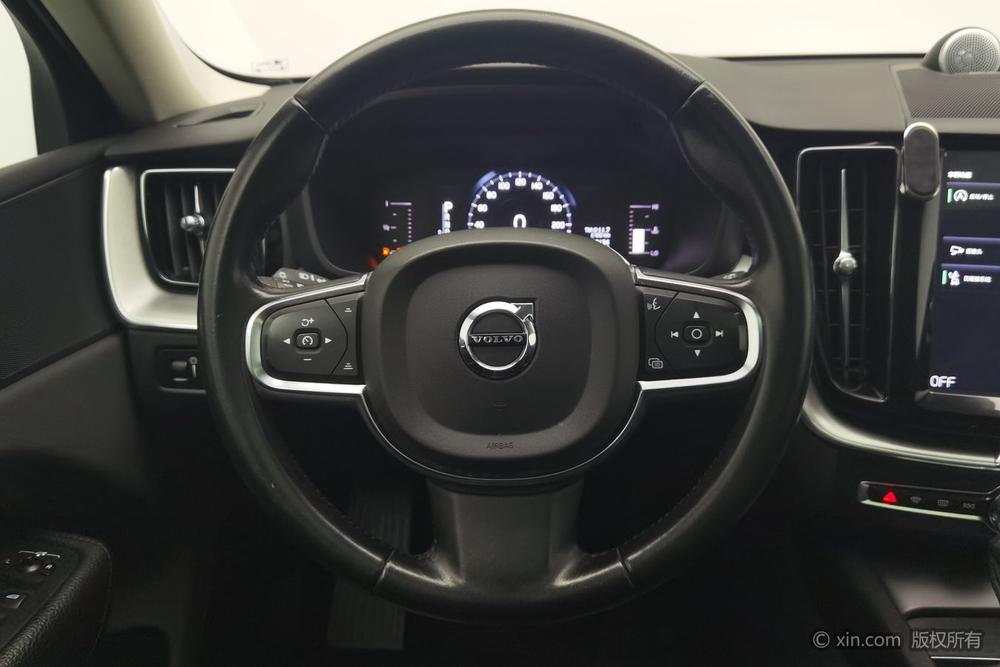 Volvo XC60 2020 T5 AWD Smart Luxury – фото 13