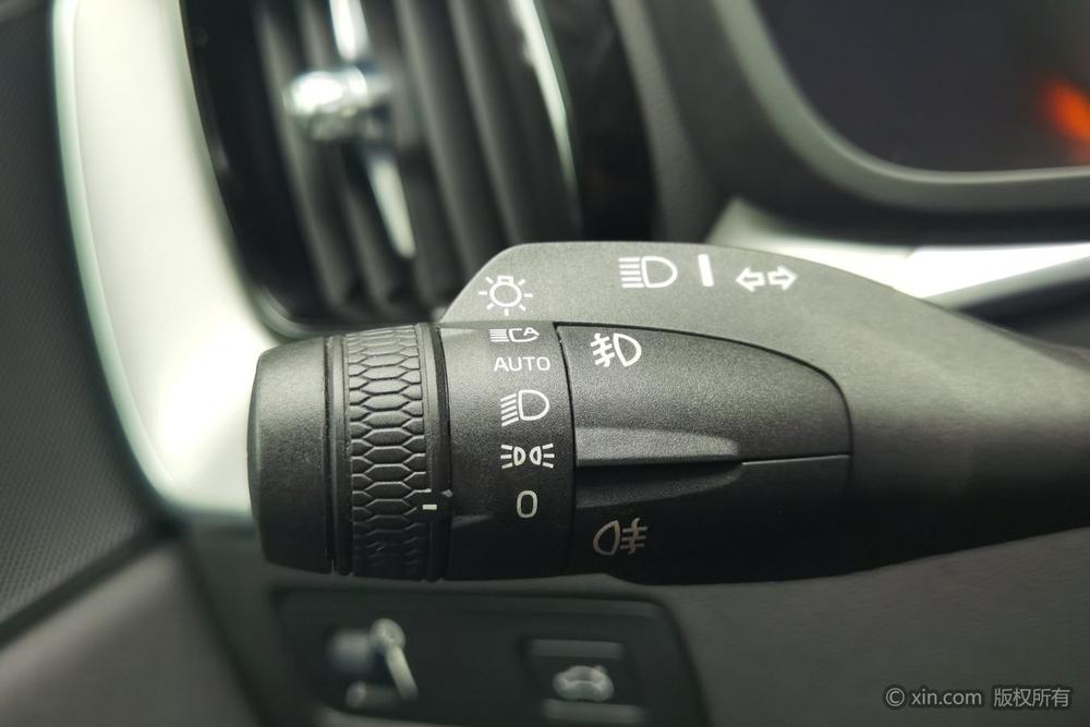 Volvo XC60 2020 T5 AWD Smart Luxury – фото 15