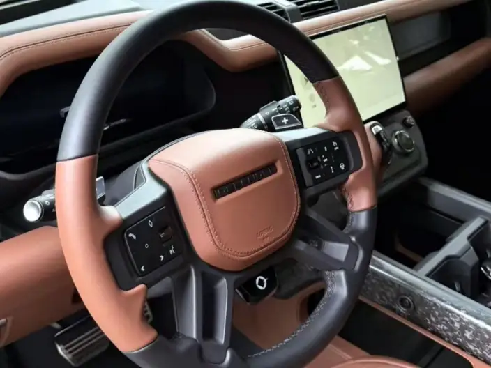 Land Rover Defender 2026 Model 110 4.4T V8 OCTA BLACK – фото 9