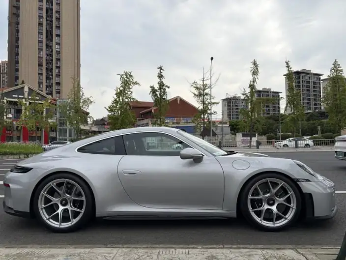 PORSCHE 911 2025 Model GT3 Touring 4.0L – фото 5