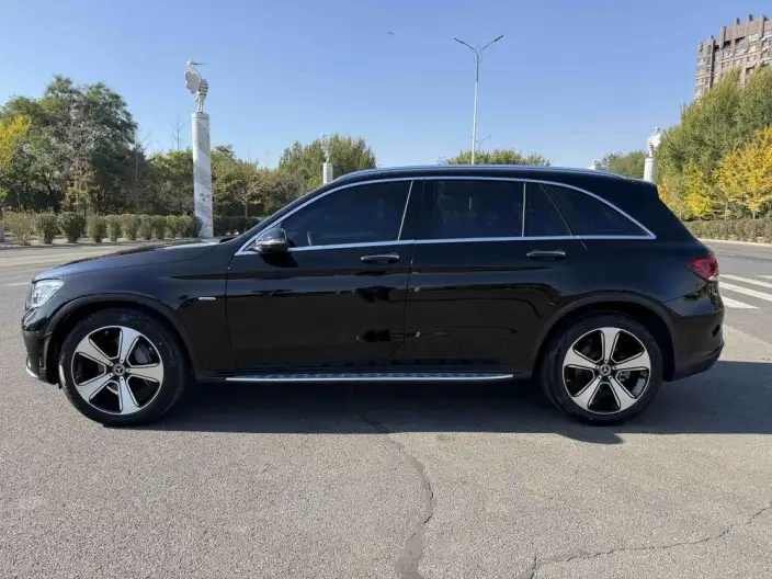 Mercedes-Benz GLC 2022 Model Facelift GLC 300 L 4MATIC Dynamic Model Collector Edition – фото 4