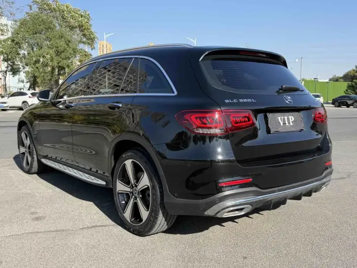 Mercedes-Benz GLC 2022 Model Facelift GLC 300 L 4MATIC Dynamic Model Collector Edition – фото 5