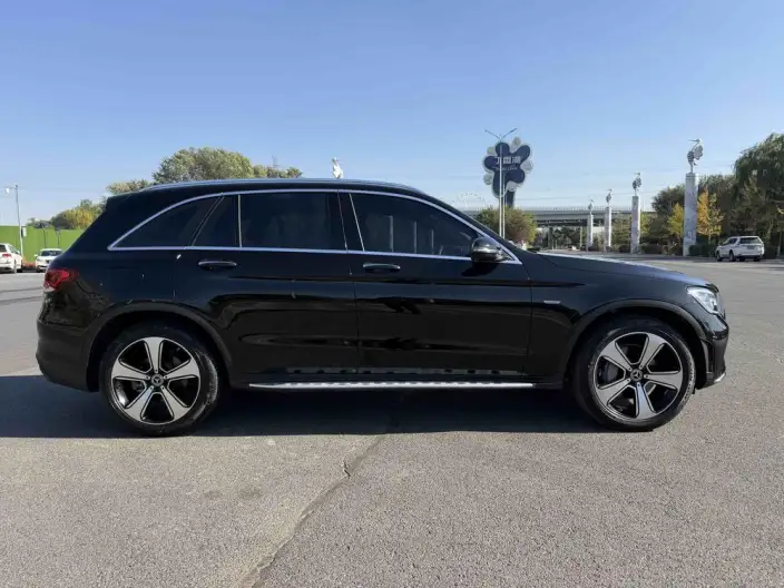 Mercedes-Benz GLC 2022 Model Facelift GLC 300 L 4MATIC Dynamic Model Collector Edition – фото 8