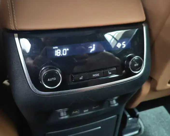 Li Auto ONE 2021 Model Extended Range 6 seat Edition – фото 9