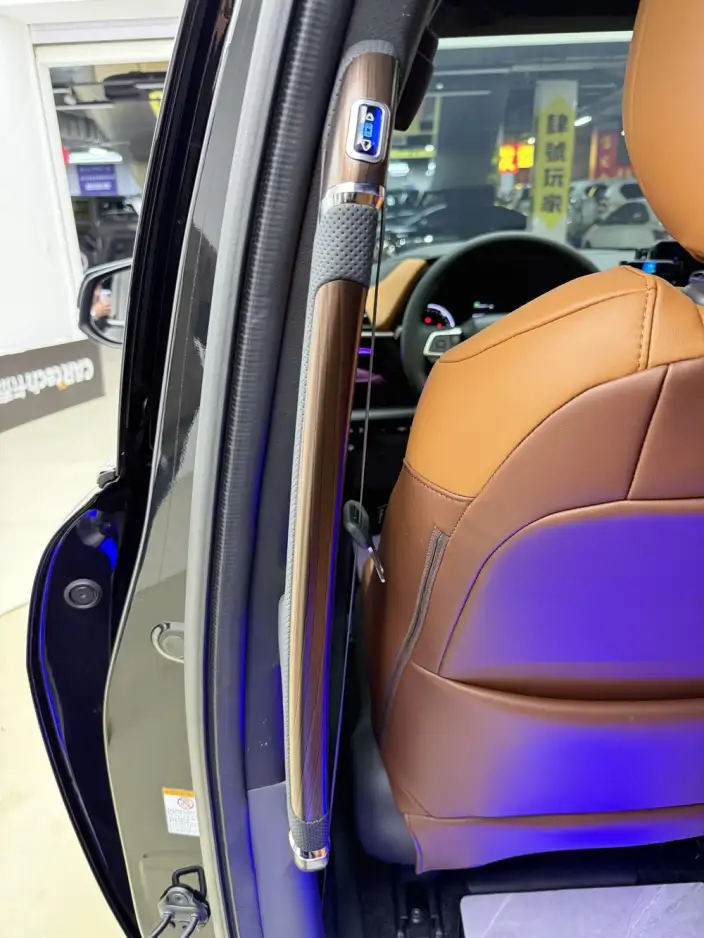 Toyota Sienna 2024 Model Hybrid 2.5L Comfort Edition – фото 8
