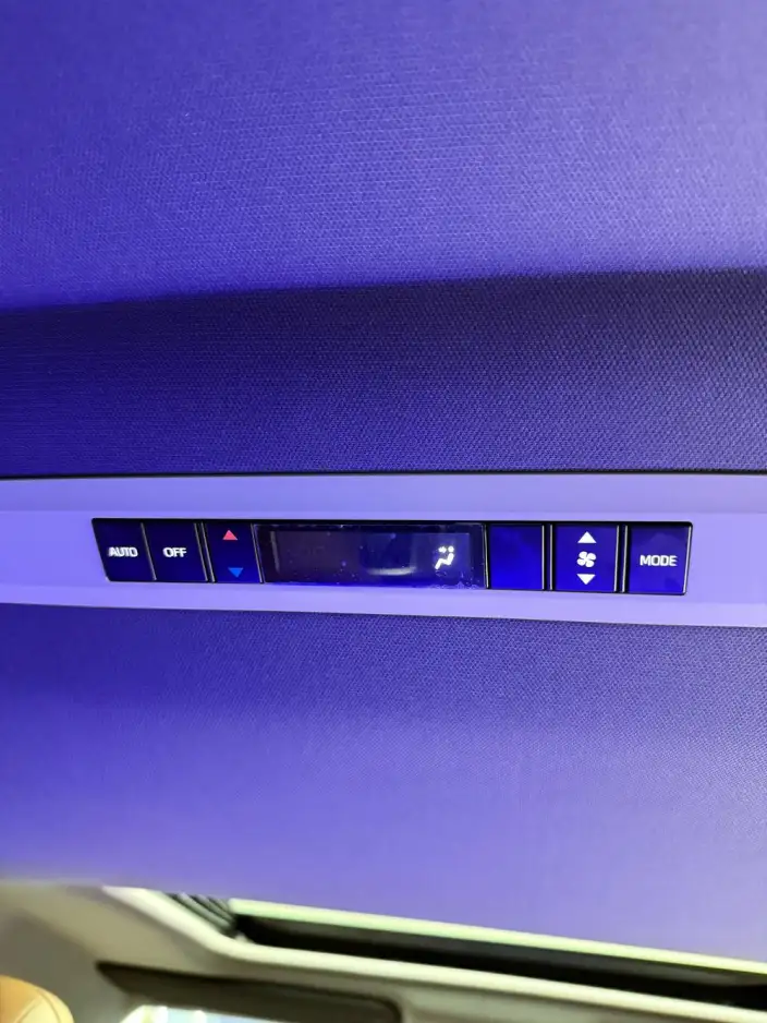 Toyota Sienna 2024 Model Hybrid 2.5L Comfort Edition – фото 10