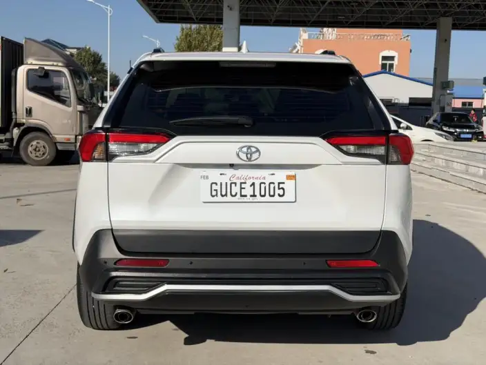 Toyota RAV4 2023 Model 2.0L CVT 2WD 20th Anniversary Platinum Memorial Edition – фото 5