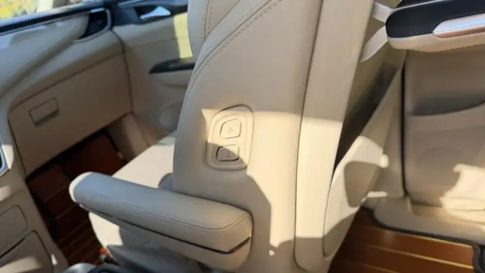 Buick GL8 2023 Model ES Luzun 2.0T Luxury Model – фото 9