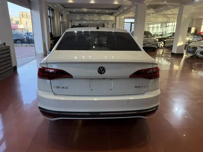 Volkswagen Bora 2023 Model 1.5L Automatic Smooth Ride Limited edition – фото 5
