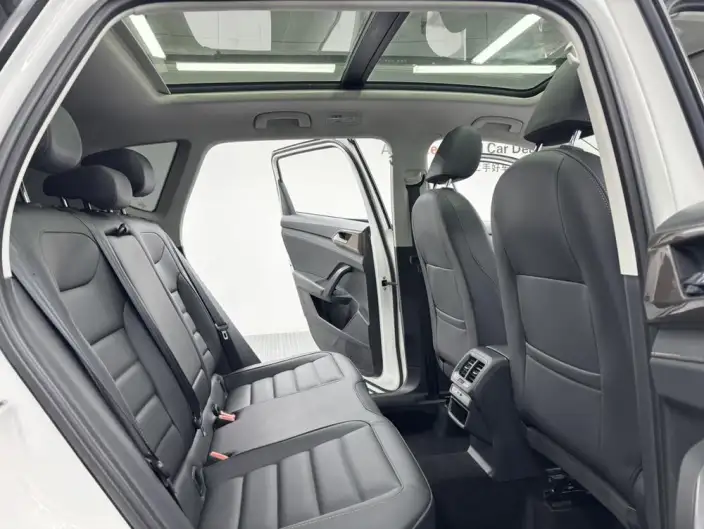 Volkswagen Tharu 2022 Model 280TSI 2WD Deluxe Edition – фото 9