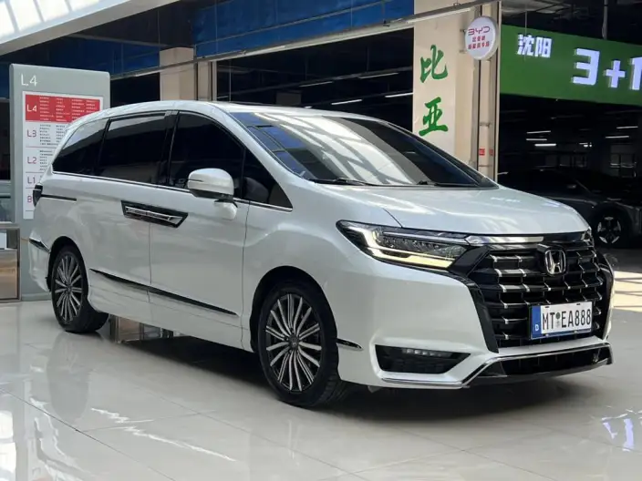 Honda Elysion 2022 Model 2.0L Hybrid Deluxe Edition
