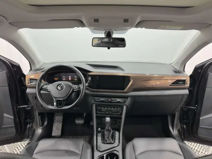 Volkswagen Tharu 2022 Model 280TSI 2WD Deluxe Edition – фото 7