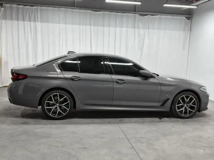 BMW 5 Series Imported 2022 Model Facelift 530i M Sports Set – фото 8