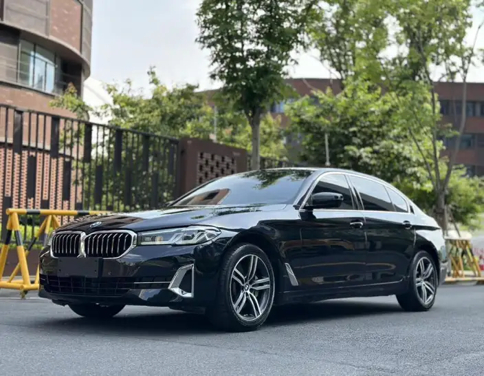 BMW 5 Series 2022 Model Facelift 530Li Leading Model Luxury Set – фото 1