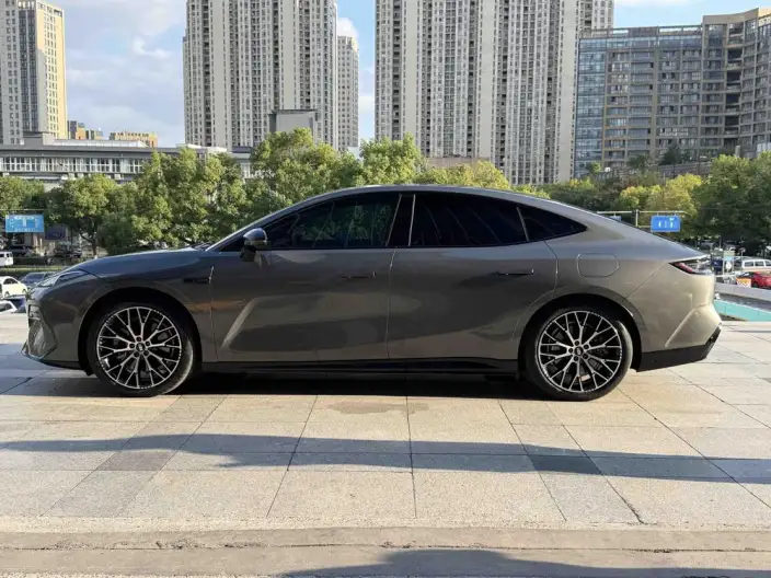 Geely Galaxy E8 2024 Model 620km Galaxy Performance version