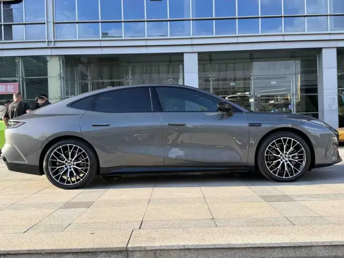 Geely Galaxy E8 2024 Model 620km Galaxy Performance version – фото 7
