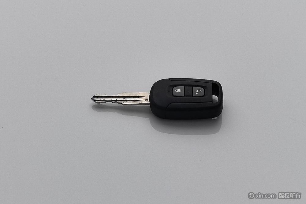 Chevrolet Captiva 2014 модификация 2.4L 2WD City Edition 7 seat – фото 6
