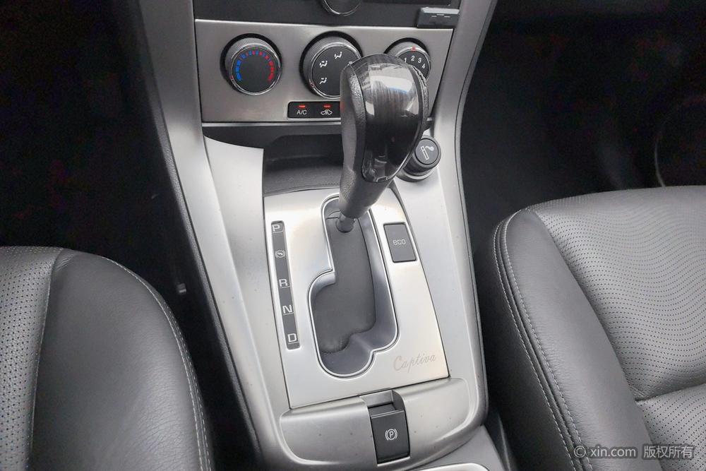 Chevrolet Captiva 2014 модификация 2.4L 2WD City Edition 7 seat – фото 16