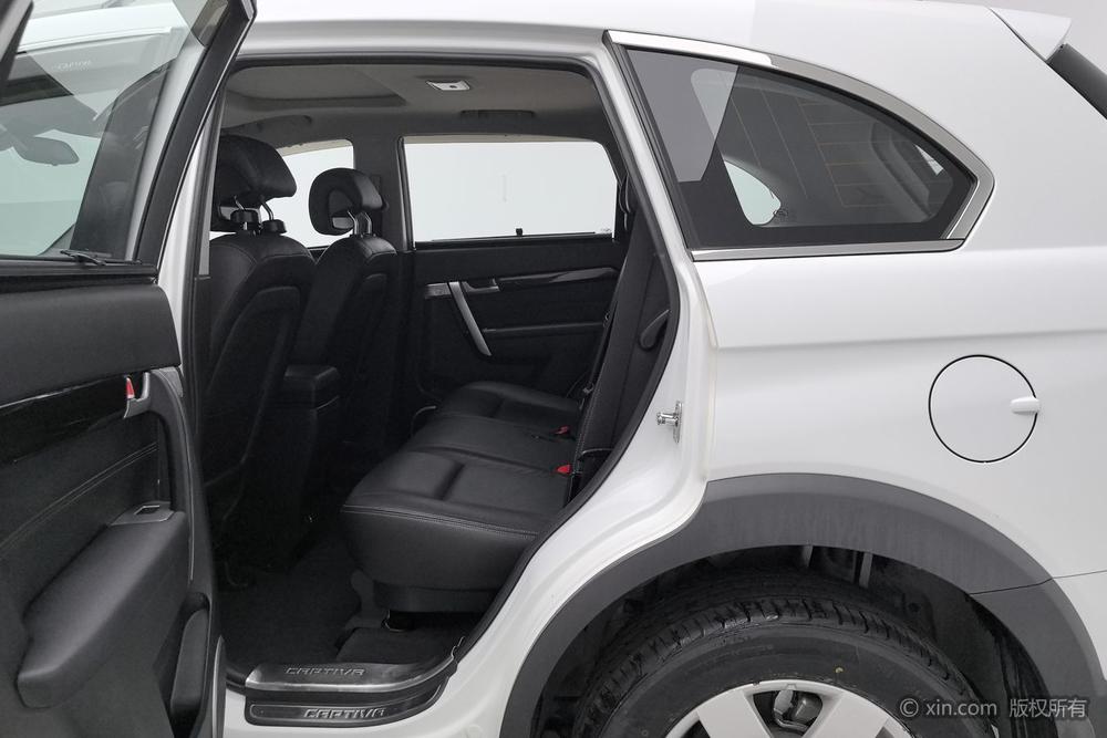Chevrolet Captiva 2014 модификация 2.4L 2WD City Edition 7 seat – фото 20