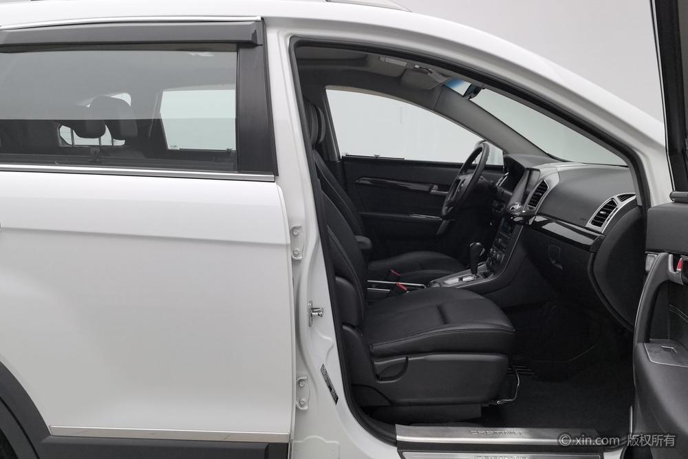 Chevrolet Captiva 2014 модификация 2.4L 2WD City Edition 7 seat – фото 24