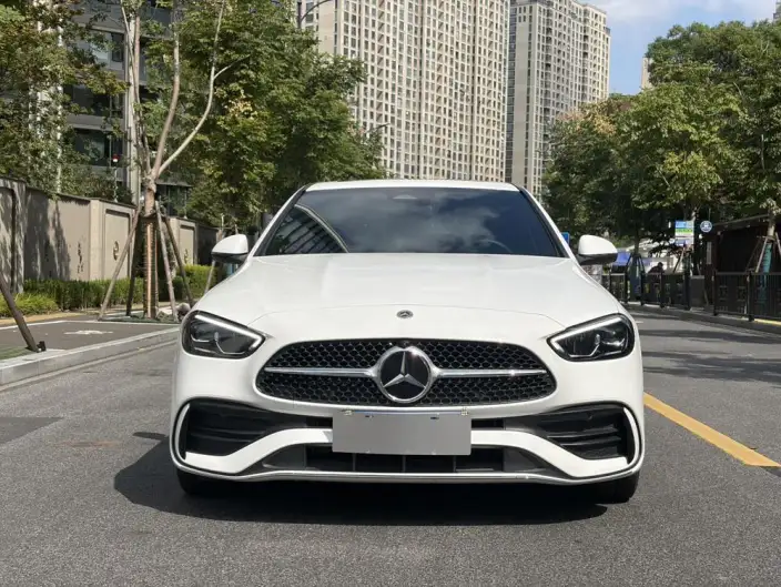 Mercedes-Benz C-Class 2025 Model C 200 L Sports Edition – фото 2