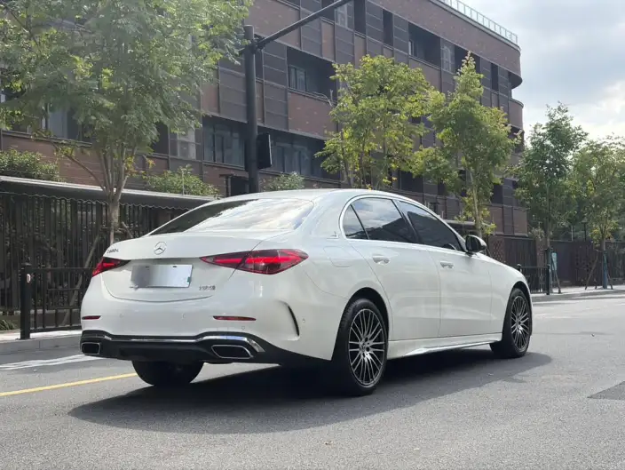 Mercedes-Benz C-Class 2025 Model C 200 L Sports Edition – фото 5