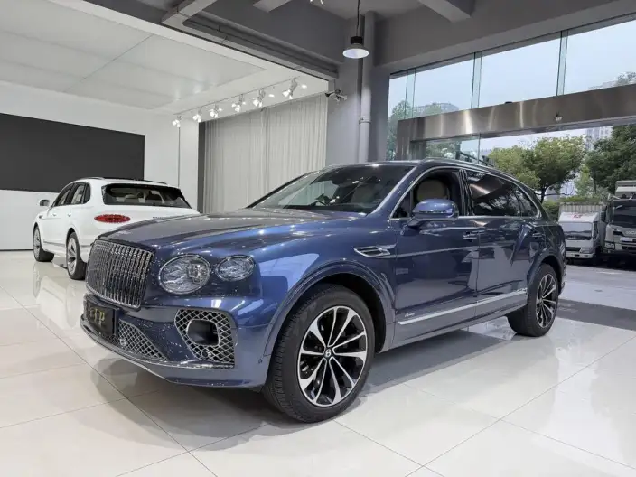 Bentayga 2023 Model 4.0T V8 Long wheelbase Yadu Edition