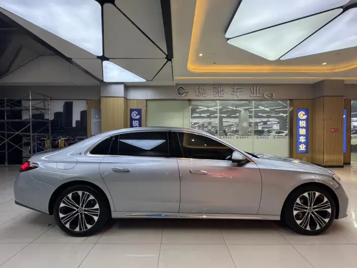 Mercedes-Benz E-Class 2025 Model E 300 L Luxury Model sedan – фото 8