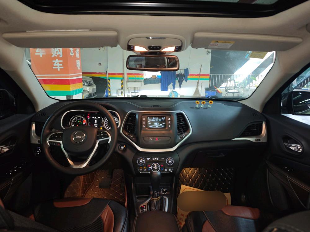 Jeep Cherokee 2017 2.4L Leading – фото 8