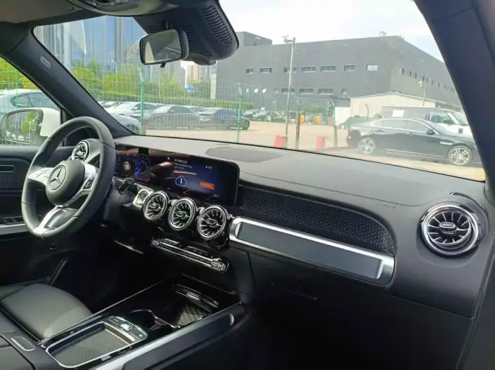 Mercedes-Benz EQB 2025 Model EQB 260 – фото 9