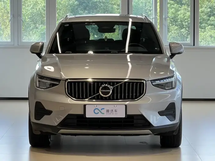 Volvo XC40 2024 Model B3 Smart Range Deluxe Edition