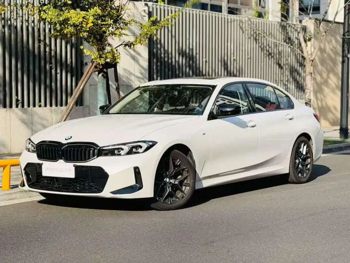 BMW 3 Series 2025 Model 330Li M Sports Night Set – фото 1