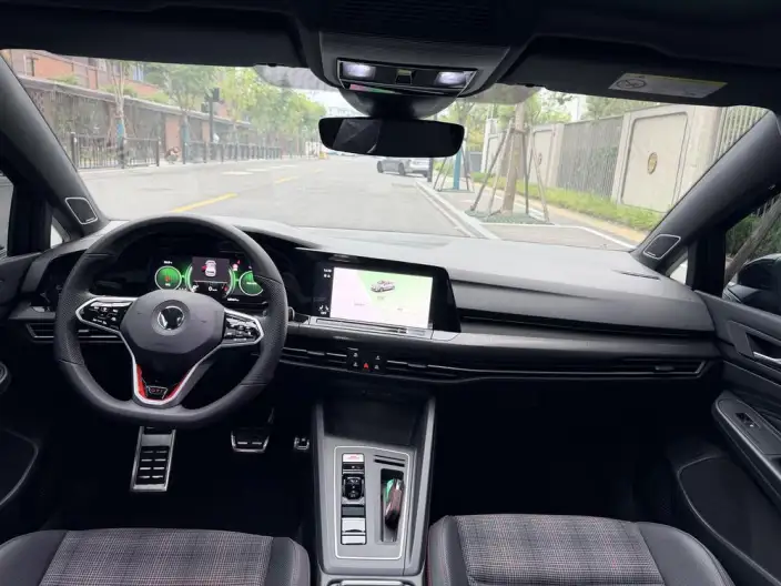 Volkswagen Golf GTI 2021 Model 380TSI DSG GTI – фото 7