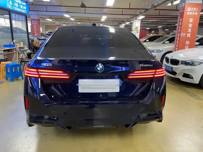 BMW 5 Series 2025 Model 530Li Leading Model M Sports Set – фото 5